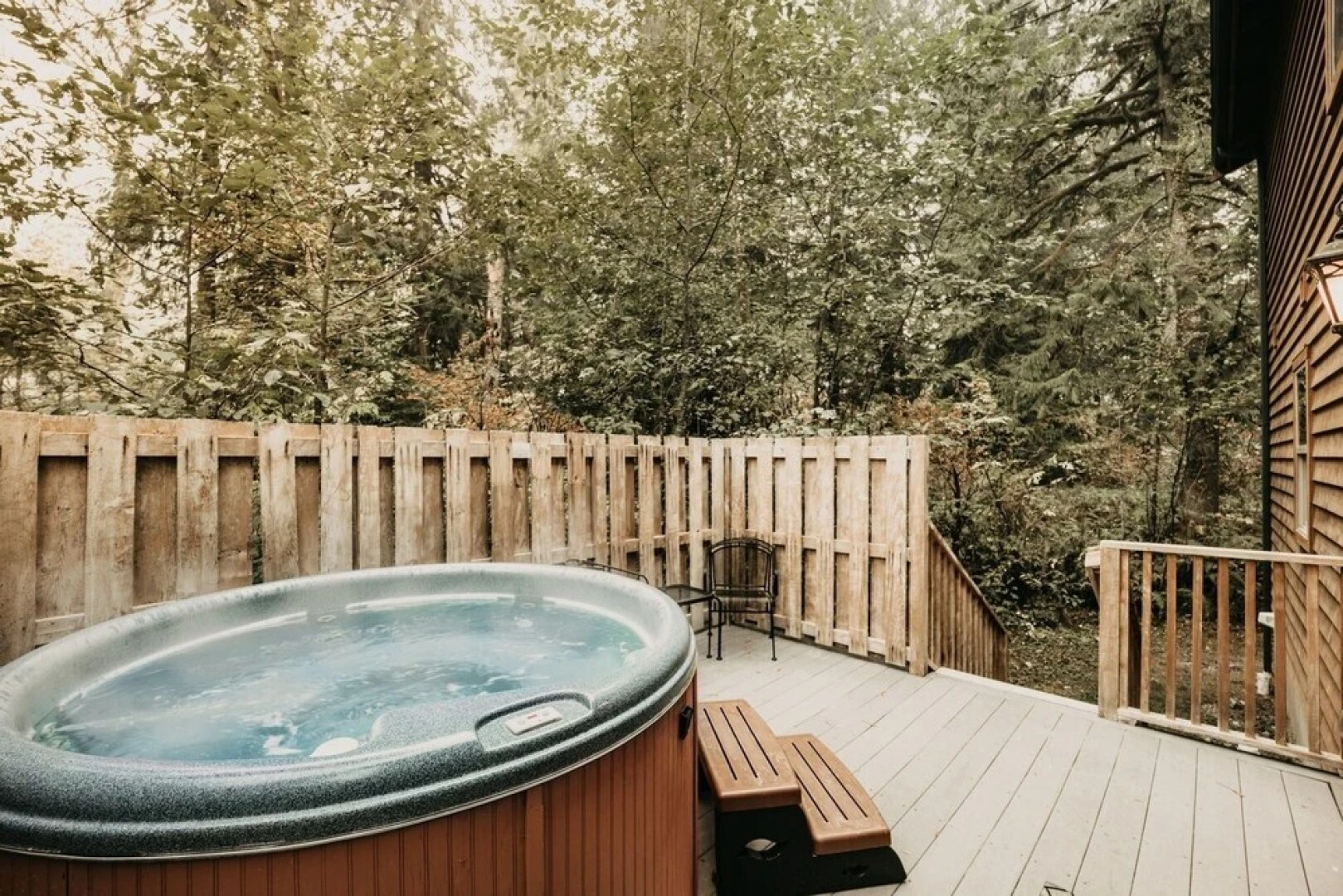 89gs - Hot Tub - Pets Ok - Wifi - Sleeps 4 1 Bedroom Home by RedAwning