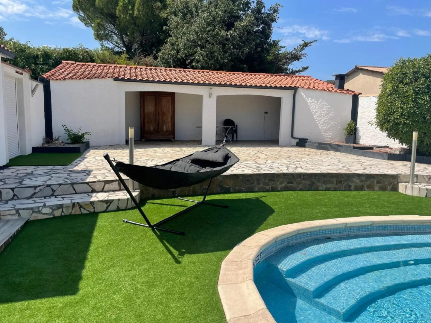 Holiday Home in Pouzols-Minervois with Private Outdoor Pool