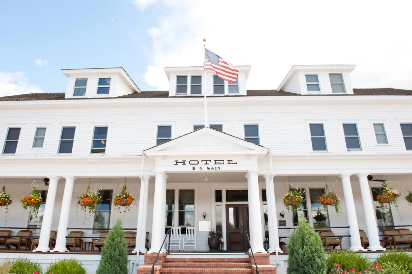 Sacajawea Hotel
