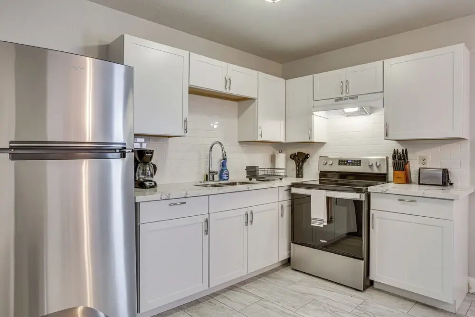 Convenient Kenner Unit w/ Patio - 1 Mi to Airport!