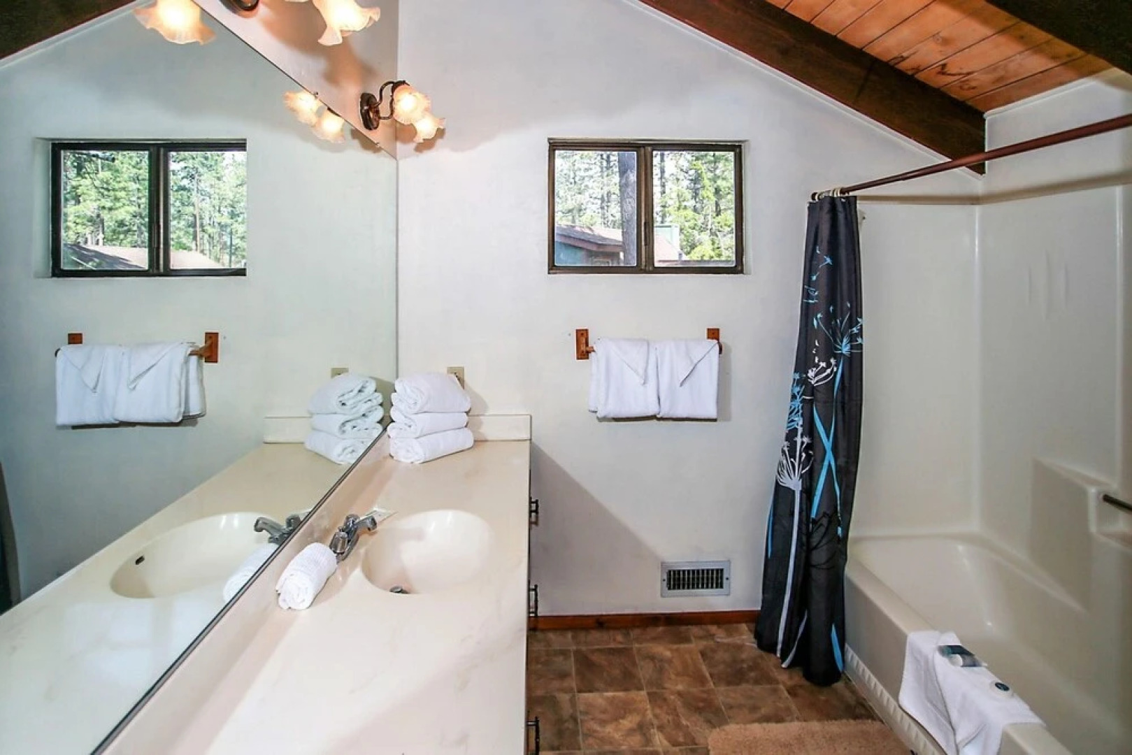 Lakeview Fishing House - 121 by Big Bear Vacations