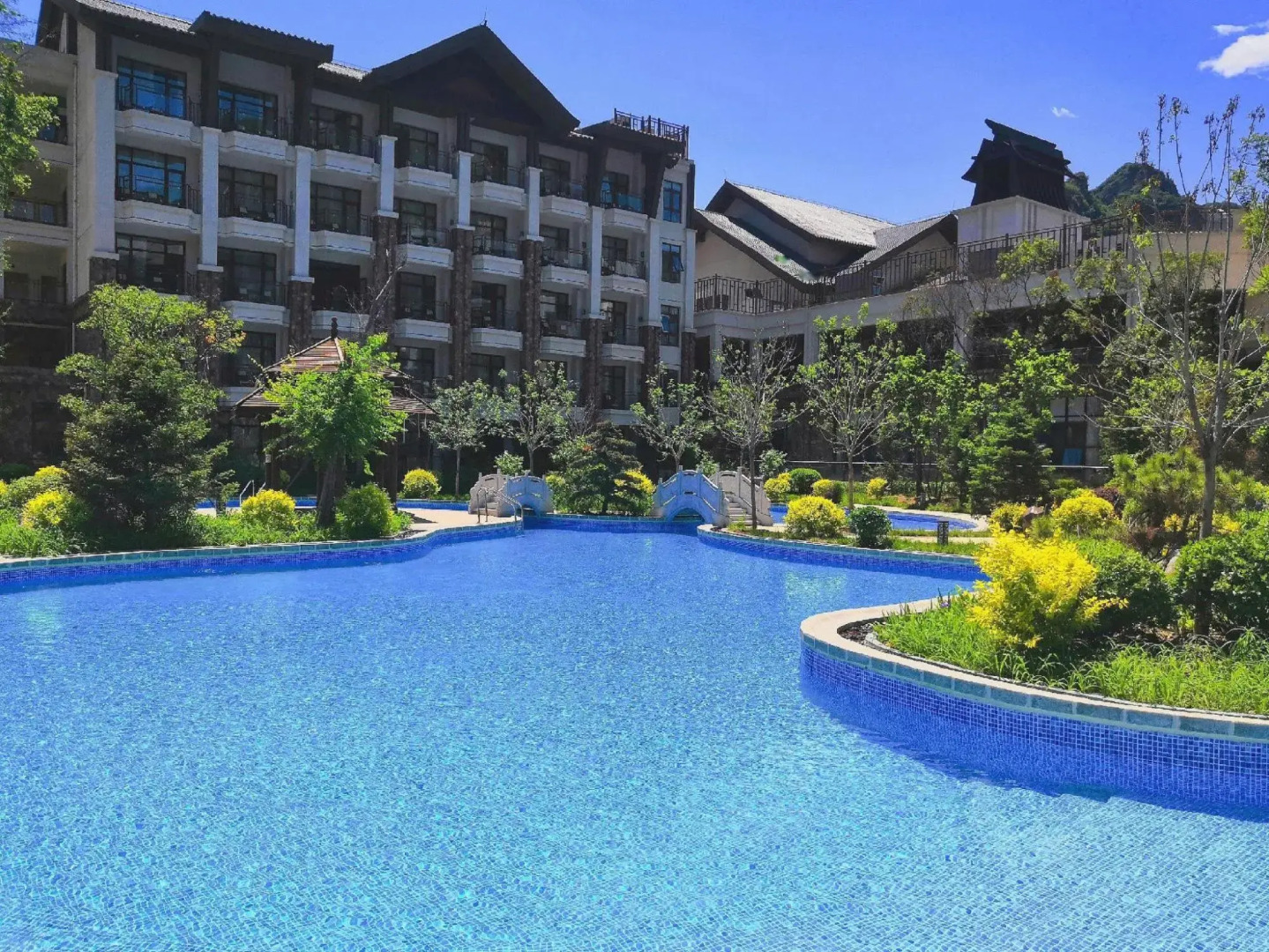 Arcadia International Resort Hotel