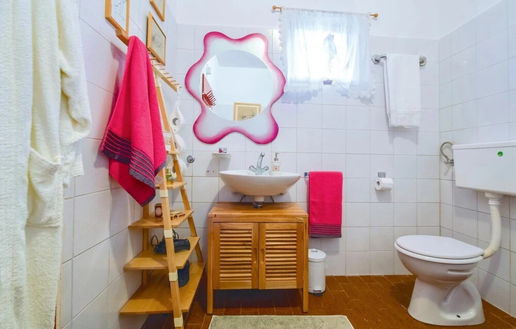 Awesome Home in Zrnovnica With 2 Bedrooms, Wifi and Outdoor Swimming Pool