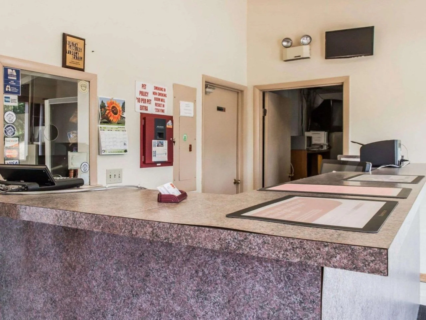 Econo Lodge Waynesburg