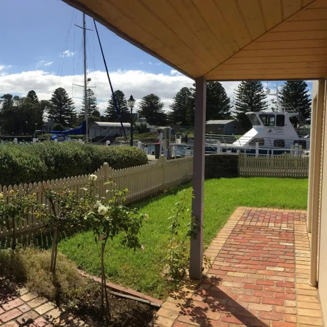 Dockside Waterfront Indulgence