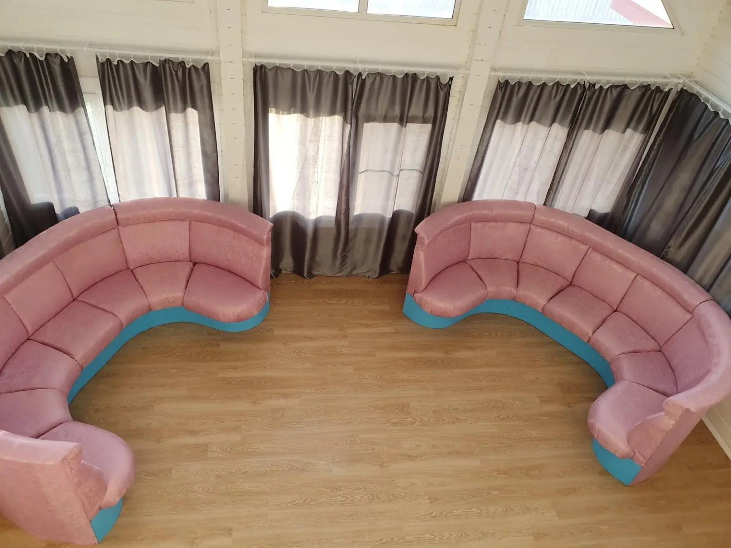 Ontario Village (Онтарио Вилладж)