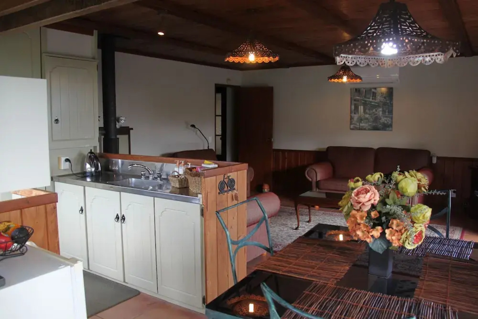 Chartre' Manor Bed & Breakfast