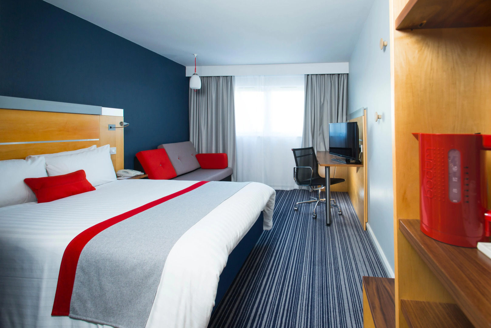 Holiday Inn Express London-Epsom Downs by IHG