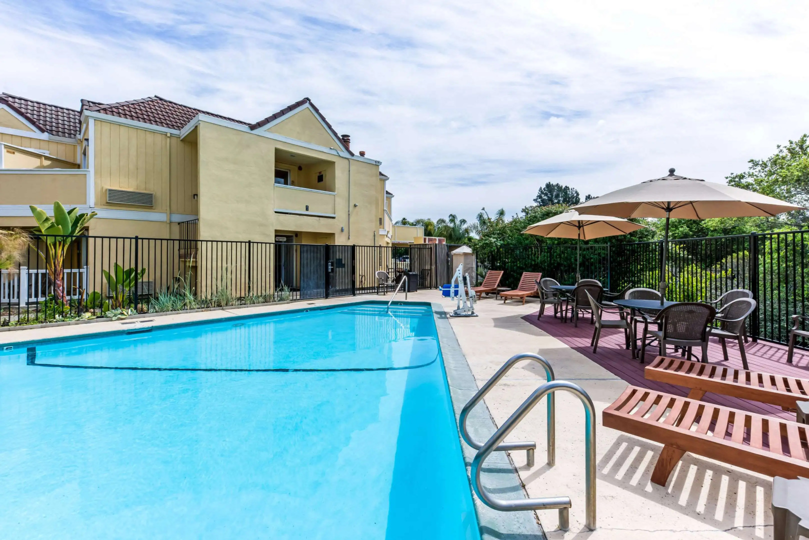 Quality Inn & Suites Capitola By the Sea