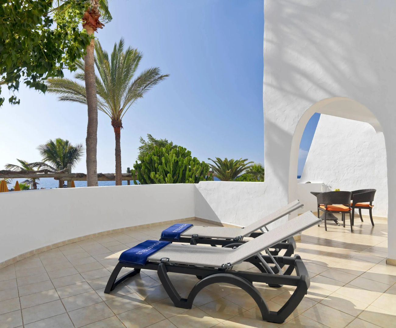 H10 Timanfaya Palace