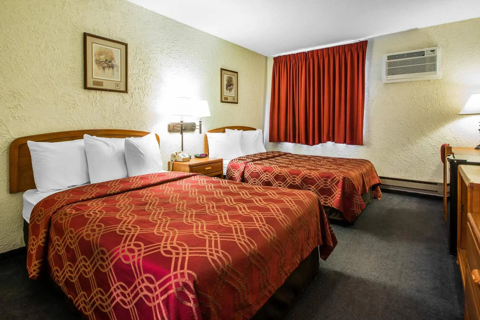 Econo Lodge La Crosse North