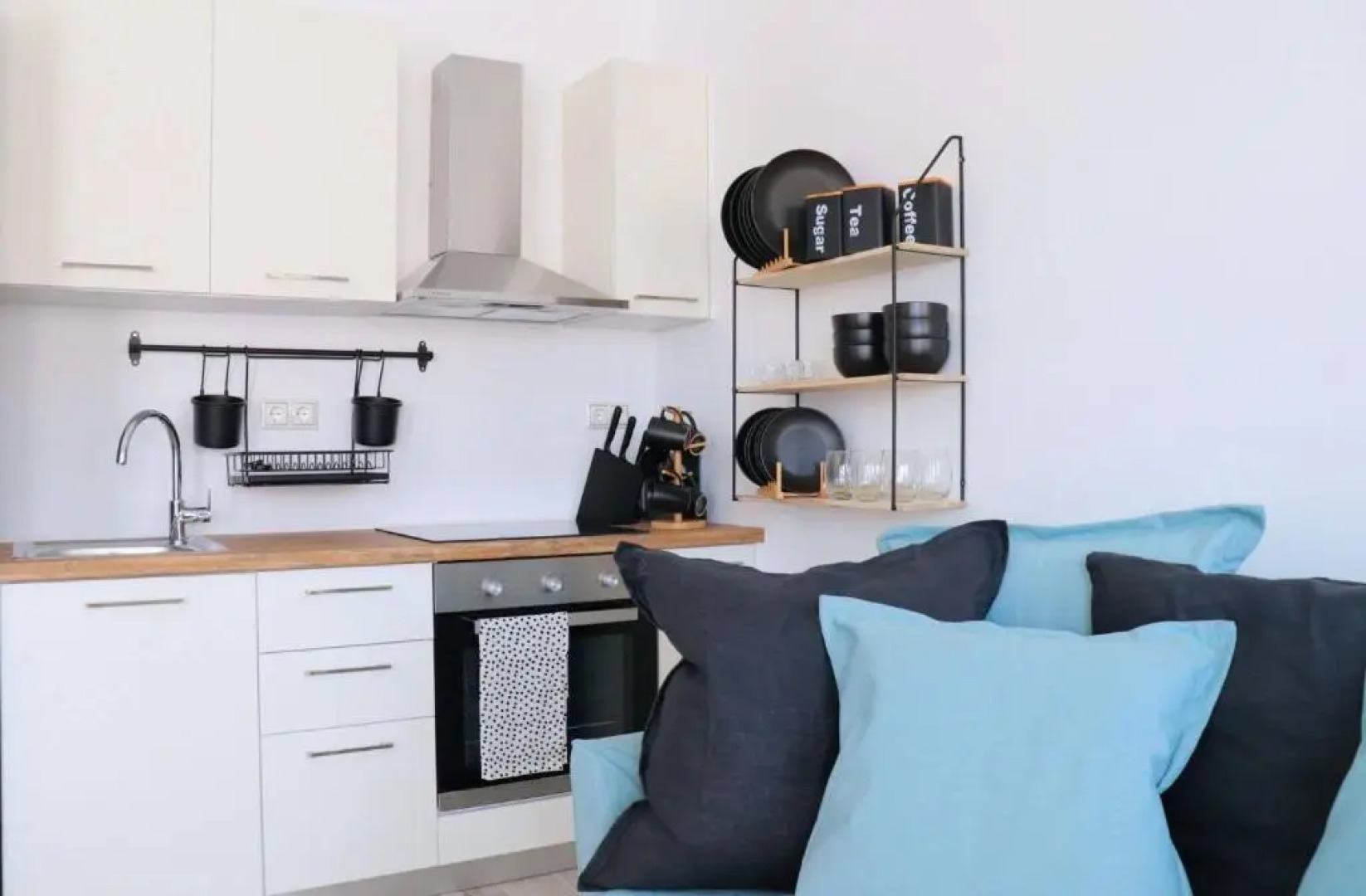 The Nine Graces - Agios Prokopios Beach Villas with Private Swimming Pools