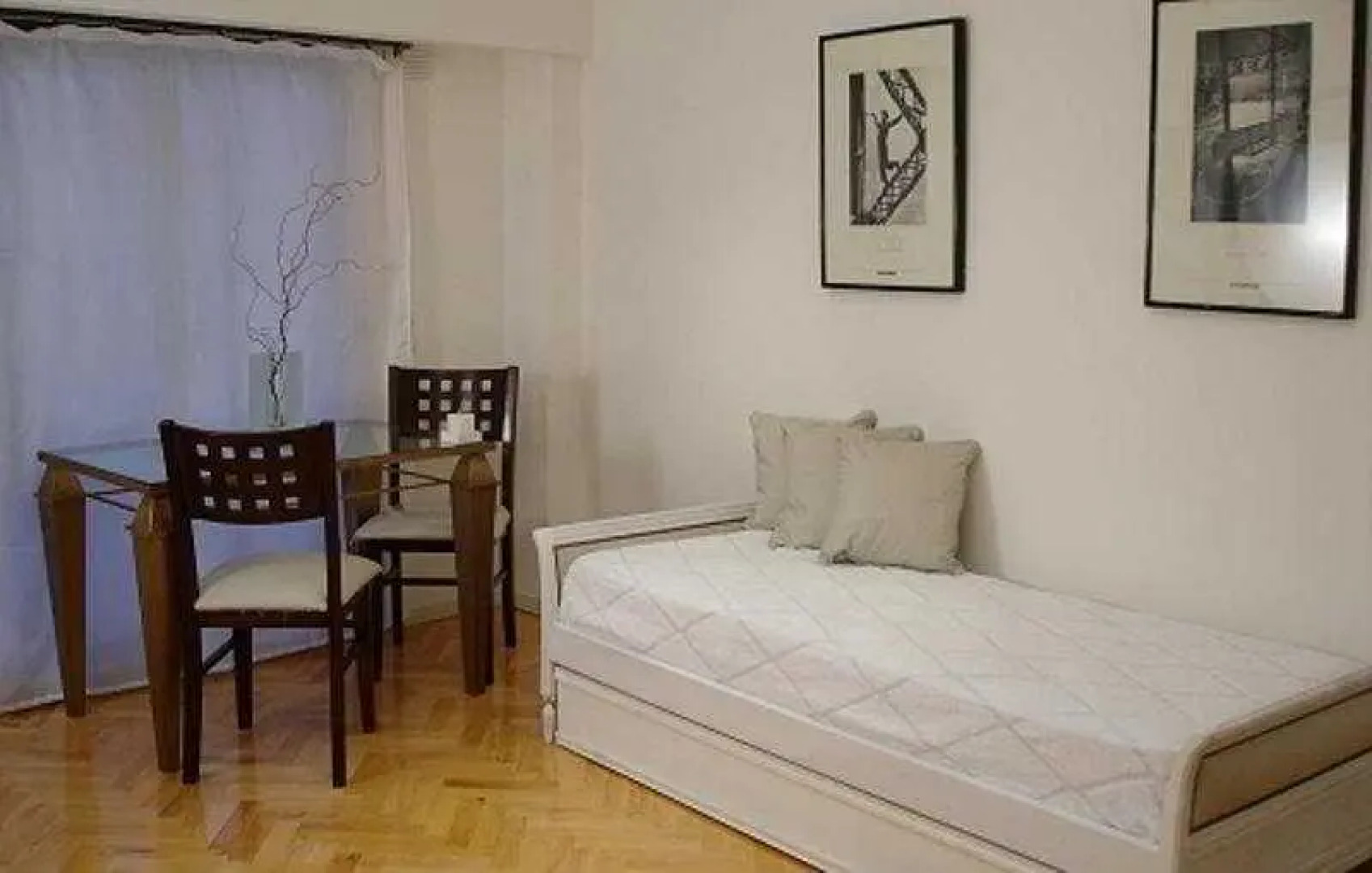 Migueletes Plaza Suites