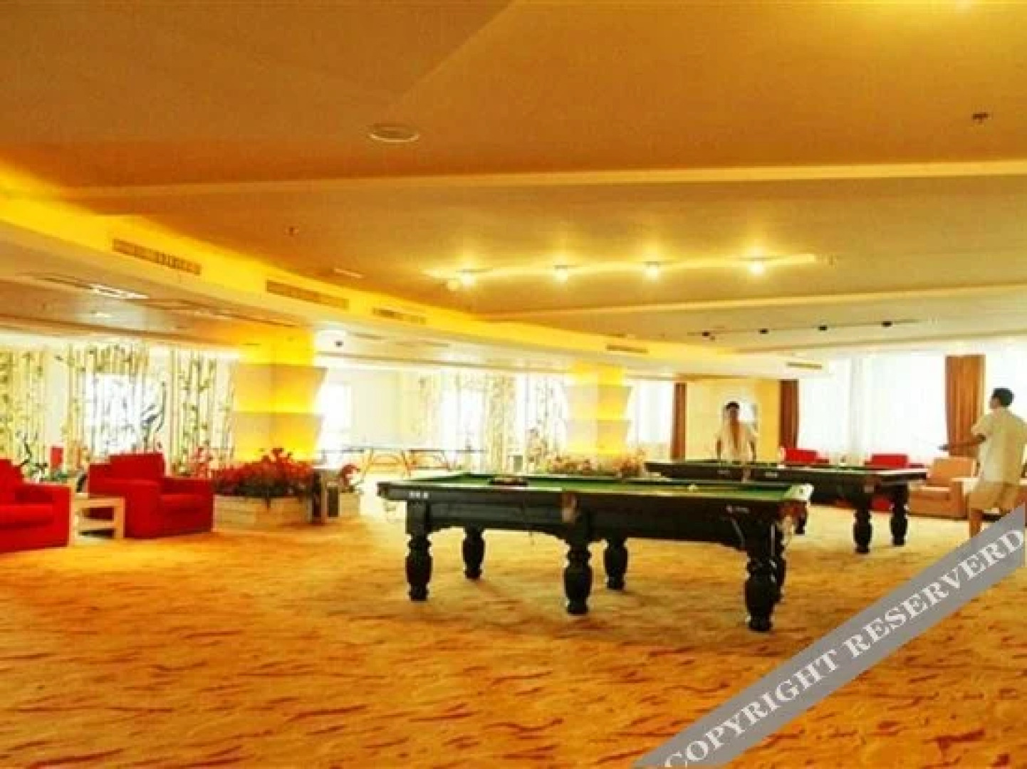 Xiangyang Oriental Hawaii Holiday Hotel