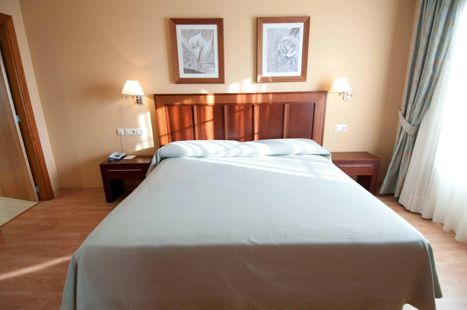 Hotel Santiago de León