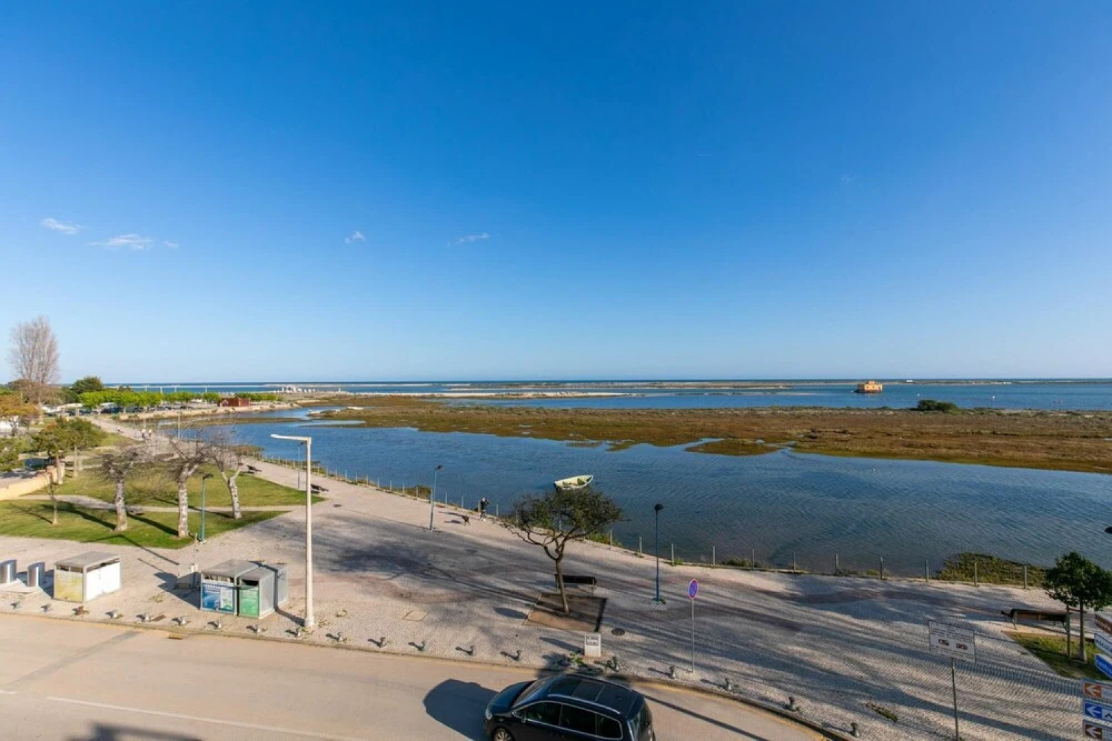 Two Bedroom Apartment in Fuseta by Ideal Homes