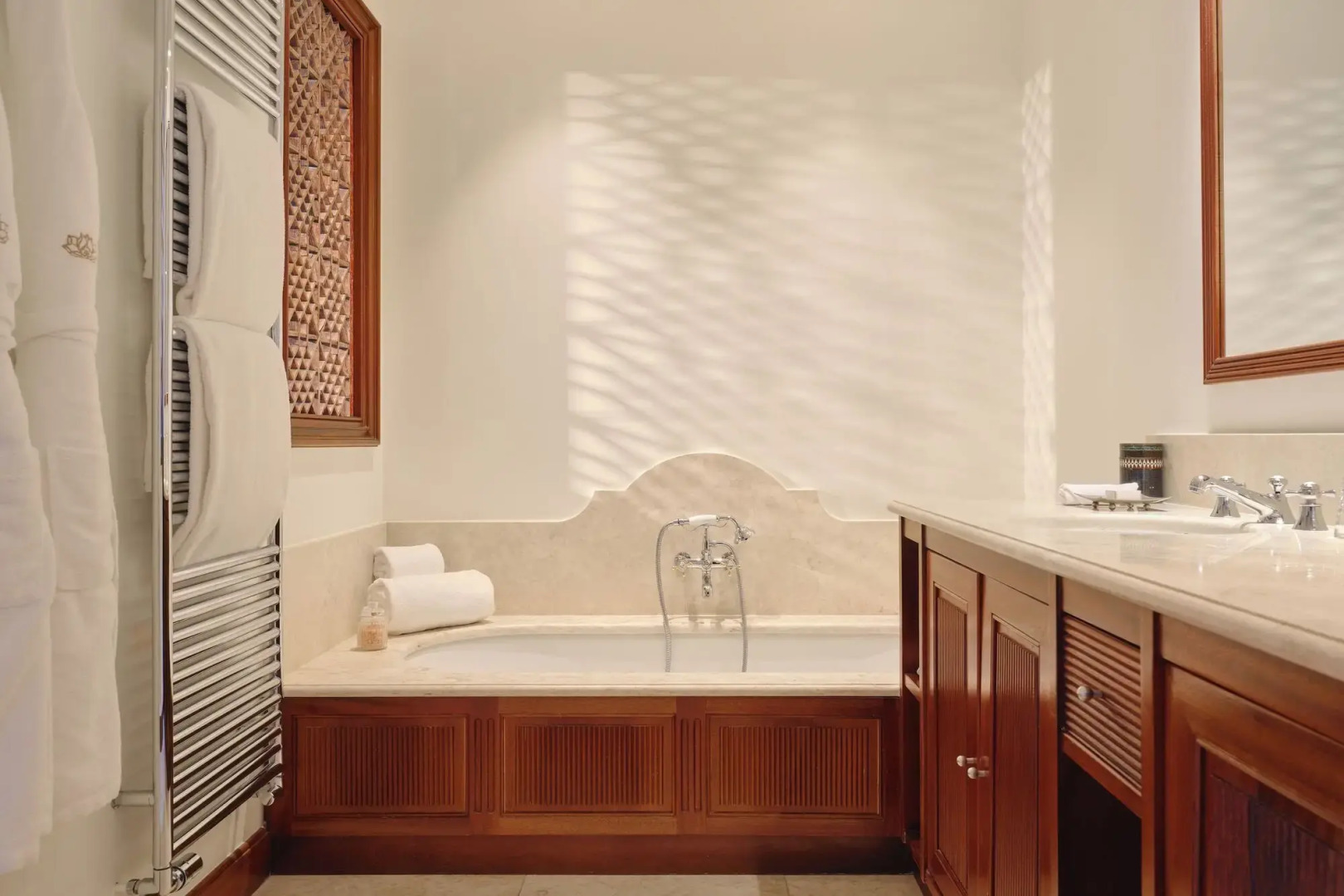 Airelles Pan Dei Palais