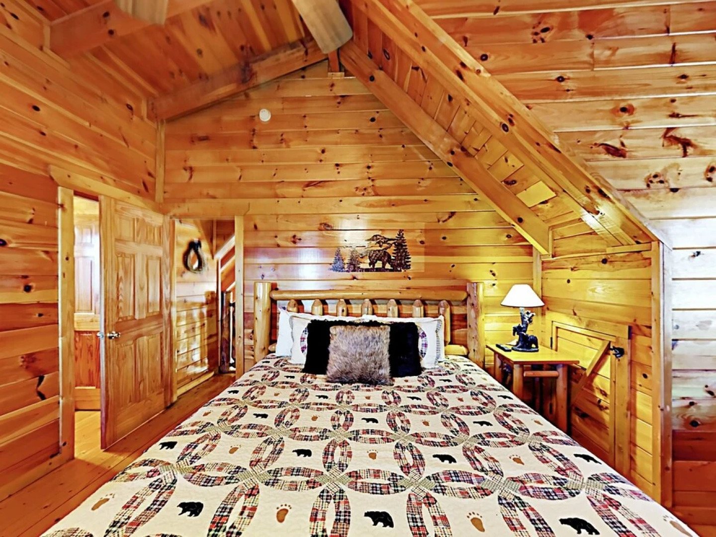 Upper Middle Creek Cabin Unit #28 3 Bedrooms 3 Bathrooms Cabin