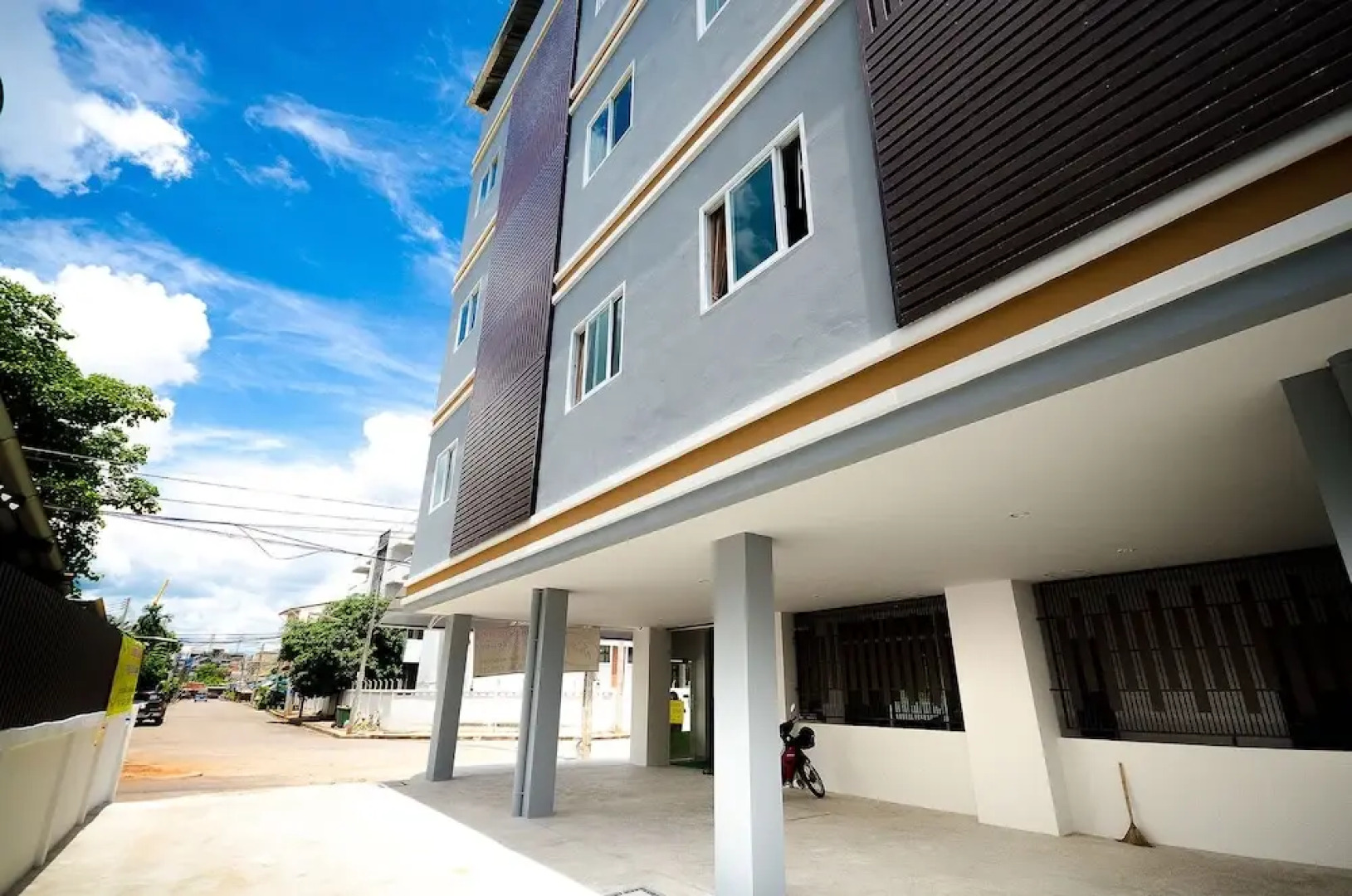 Sukalya Apartment Suratthani
