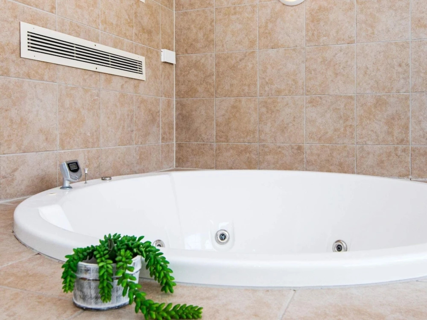 Luxury Beach House With Pool