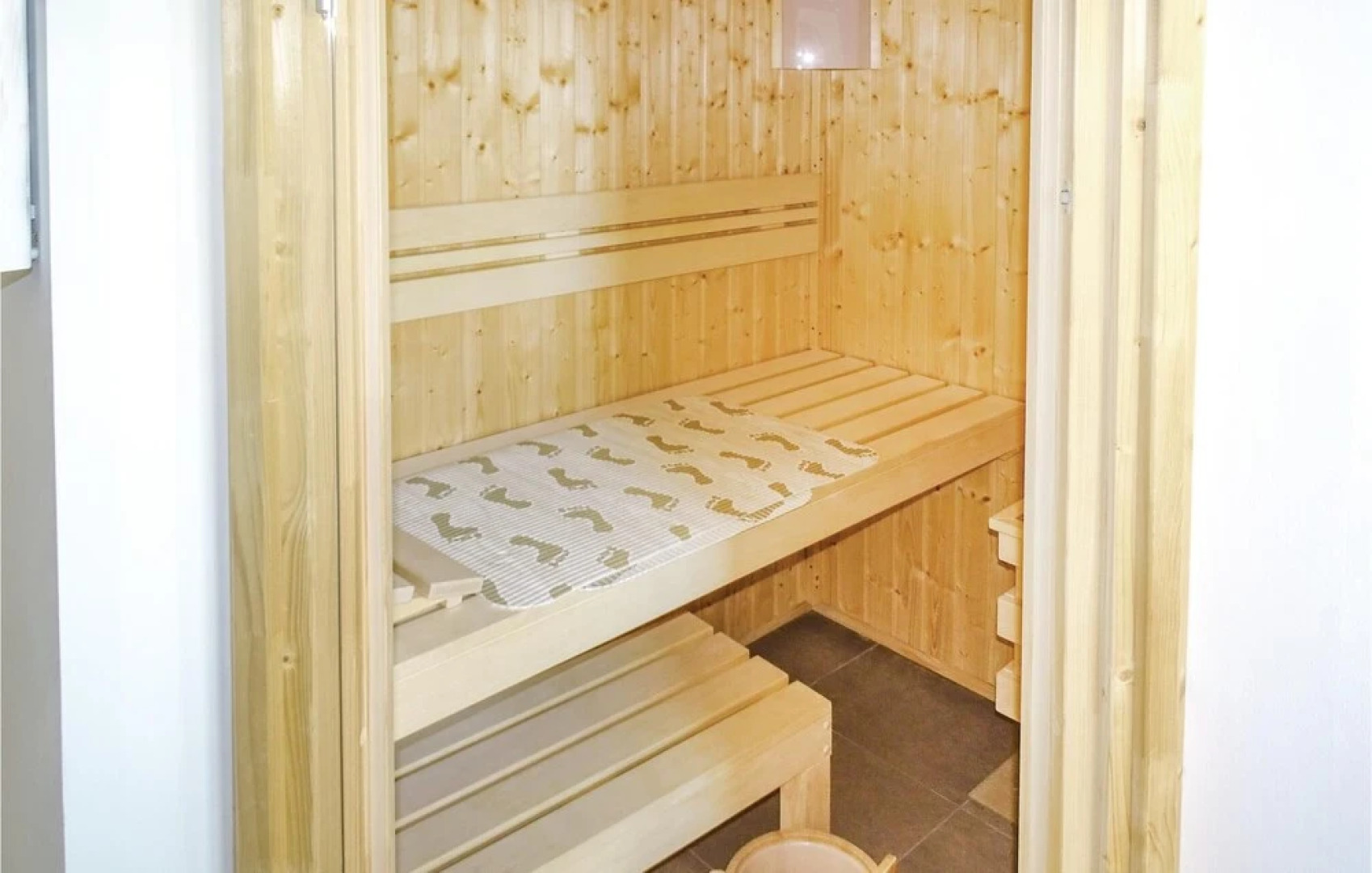 Nice Home in Zierow OT Poeler Drift With 2 Bedrooms, Sauna and Wifi