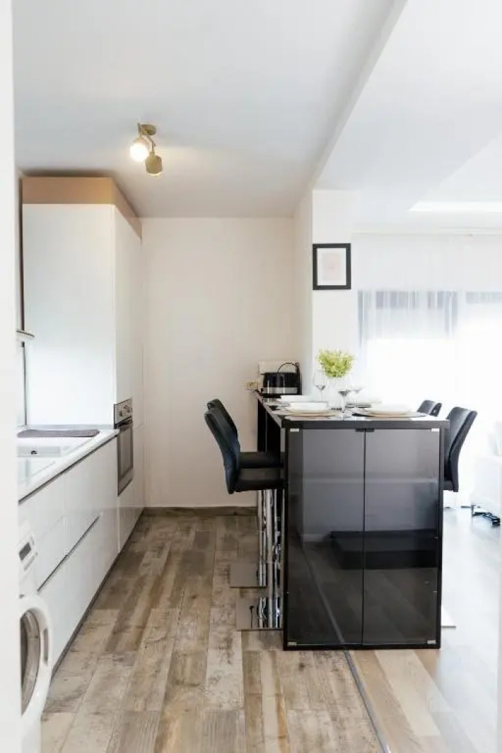 Luxury Apartment with Private Parking