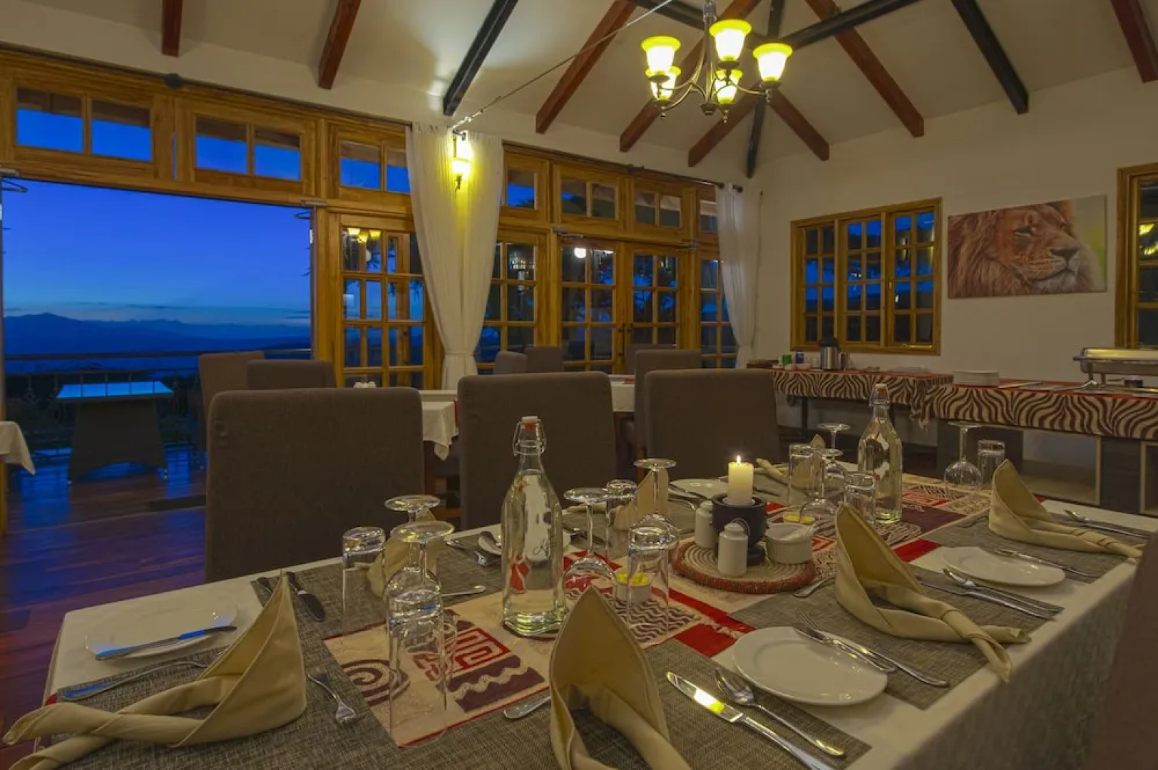 Ngorongoro Lions Paw