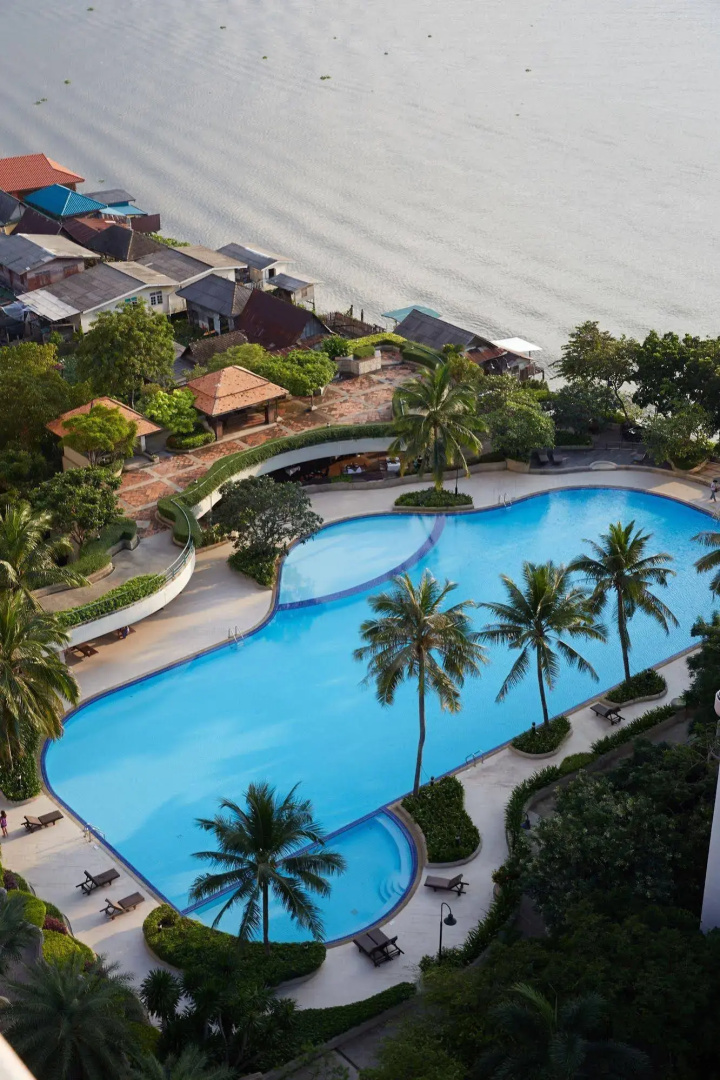 Riverine Place Hotel and Residence
