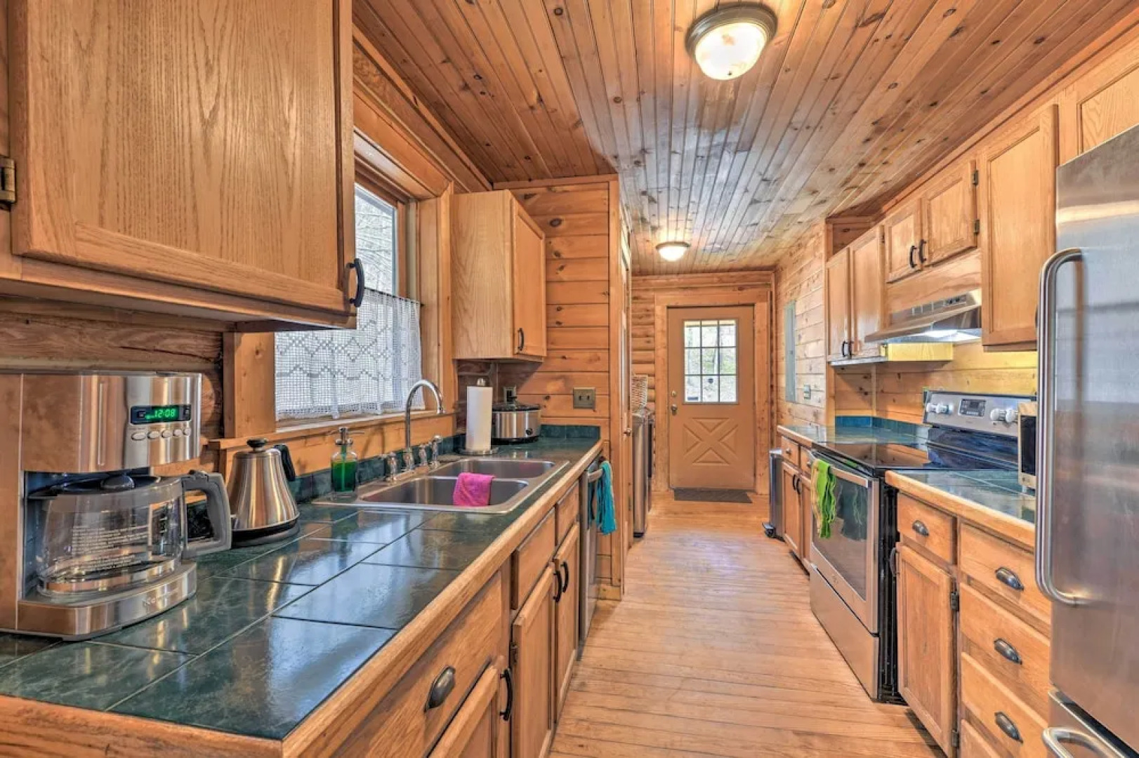 Cozy Blue Ridge Mountain Cabin on 18 Acre Lot