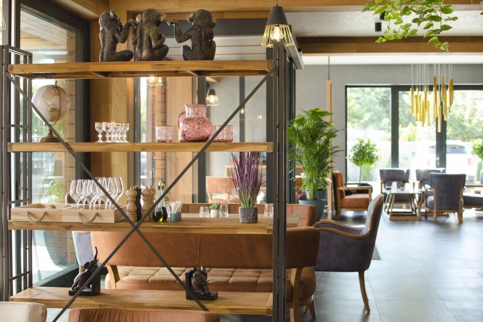 AZZA Hotel & Restaurant