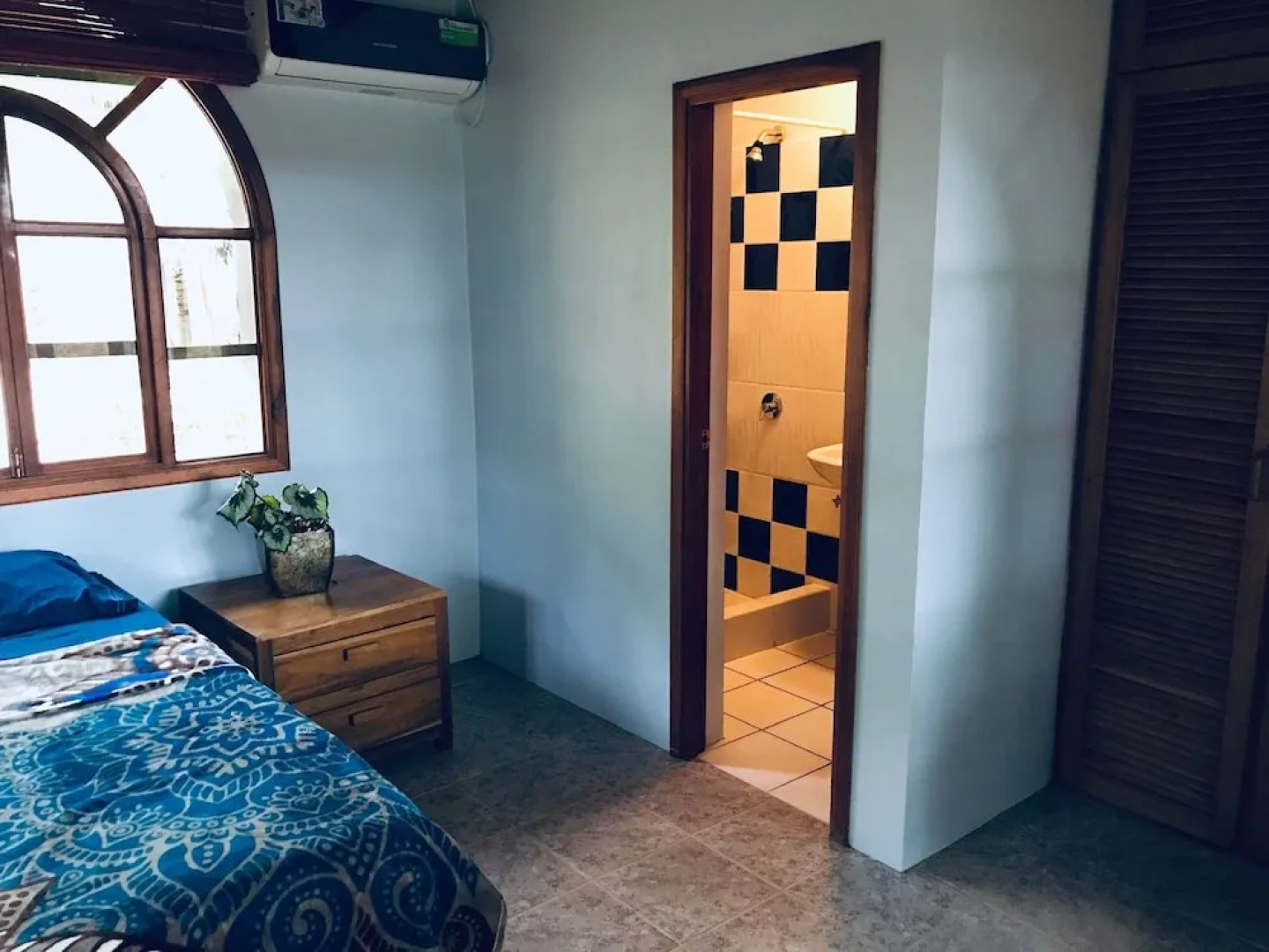 CanoaOasis Private, exclusive estate, 1 acre tropical paradise, directly on private beach area