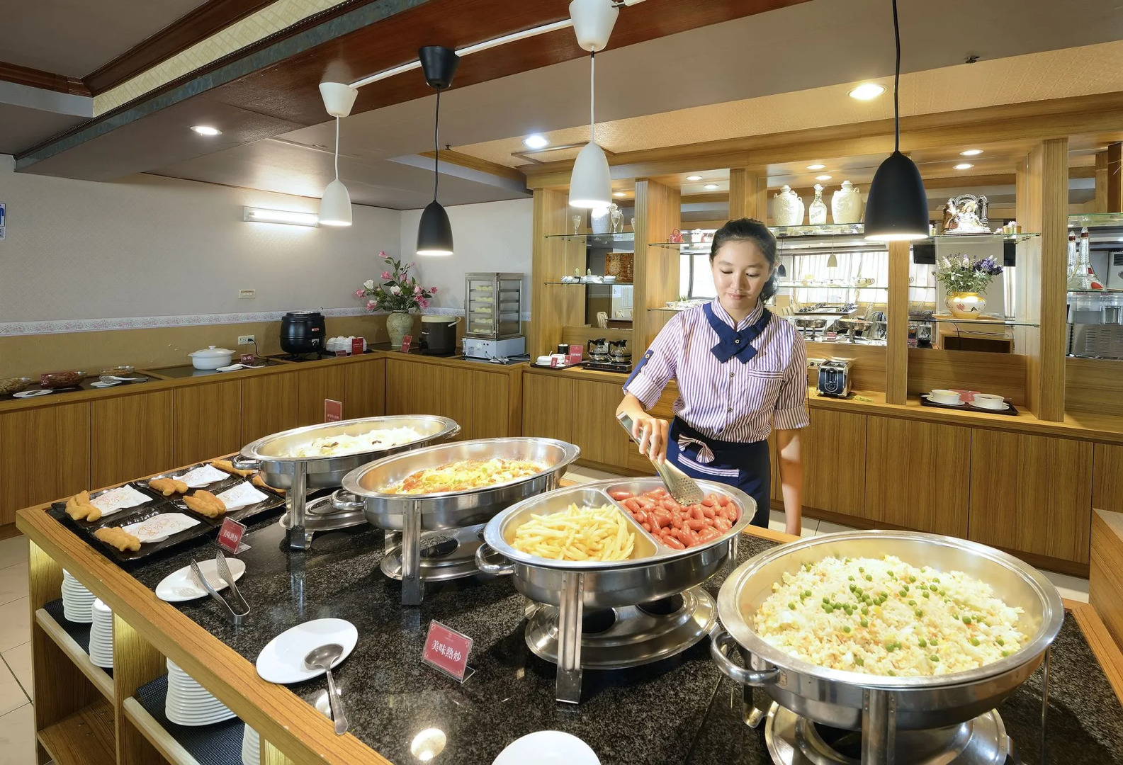 Jinsa Lakeside View Resort