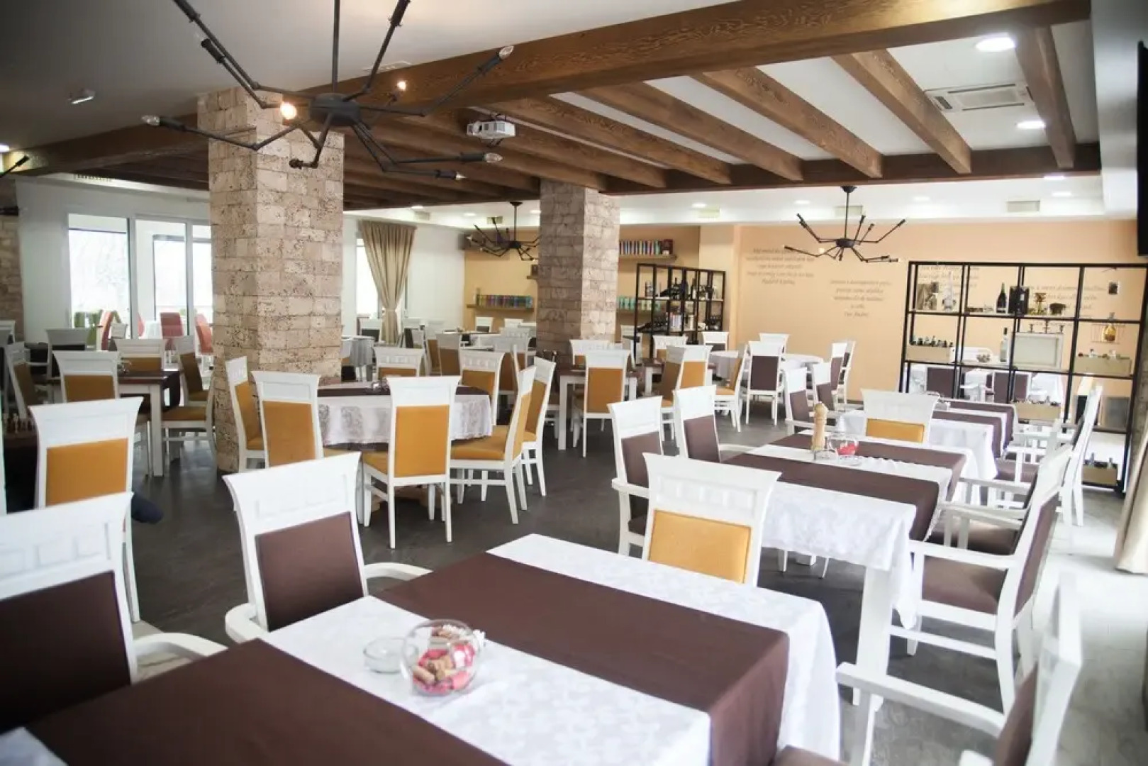 Serdar Small Hotel & Restaurant