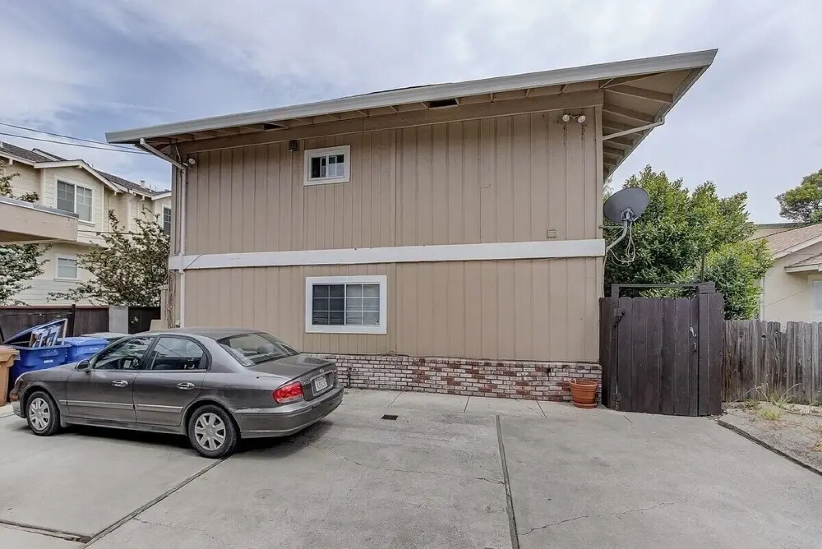 Comfy 2-bedroom, 5min to Concord Bart
