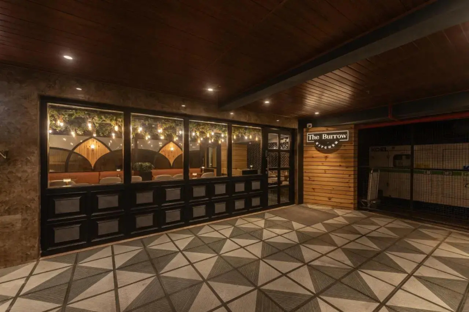 OYO Premium Light House Hill