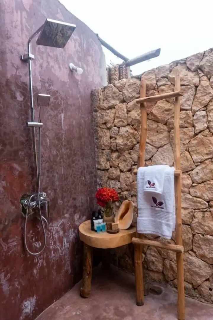 Kusini Beach Bungalows