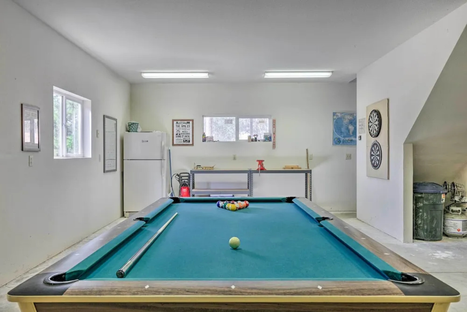 Woodsy Groveland Cabin w/ Deck < 3 Mi to Lake