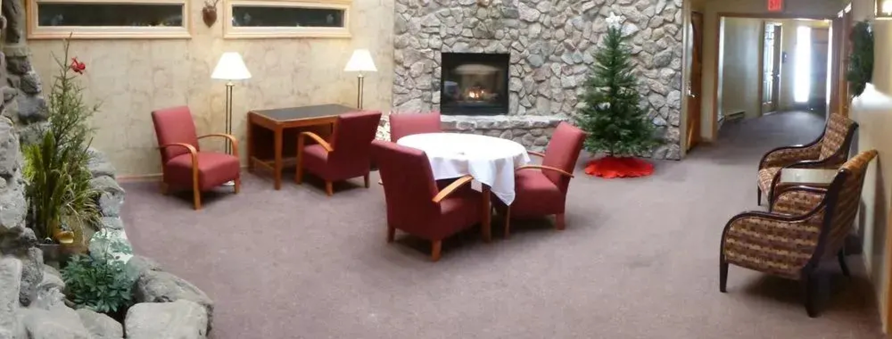 The Otter Supper Club & Lodge