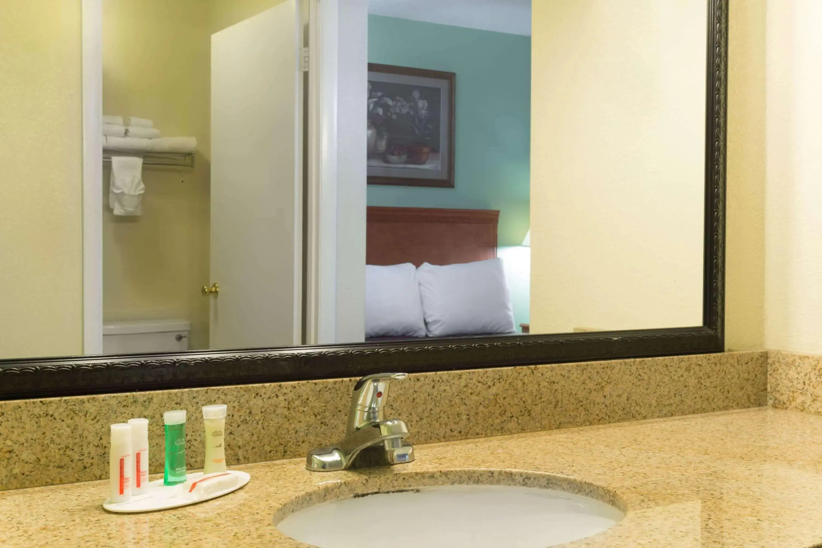 Howard Johnson Express Inn - Tallahassee