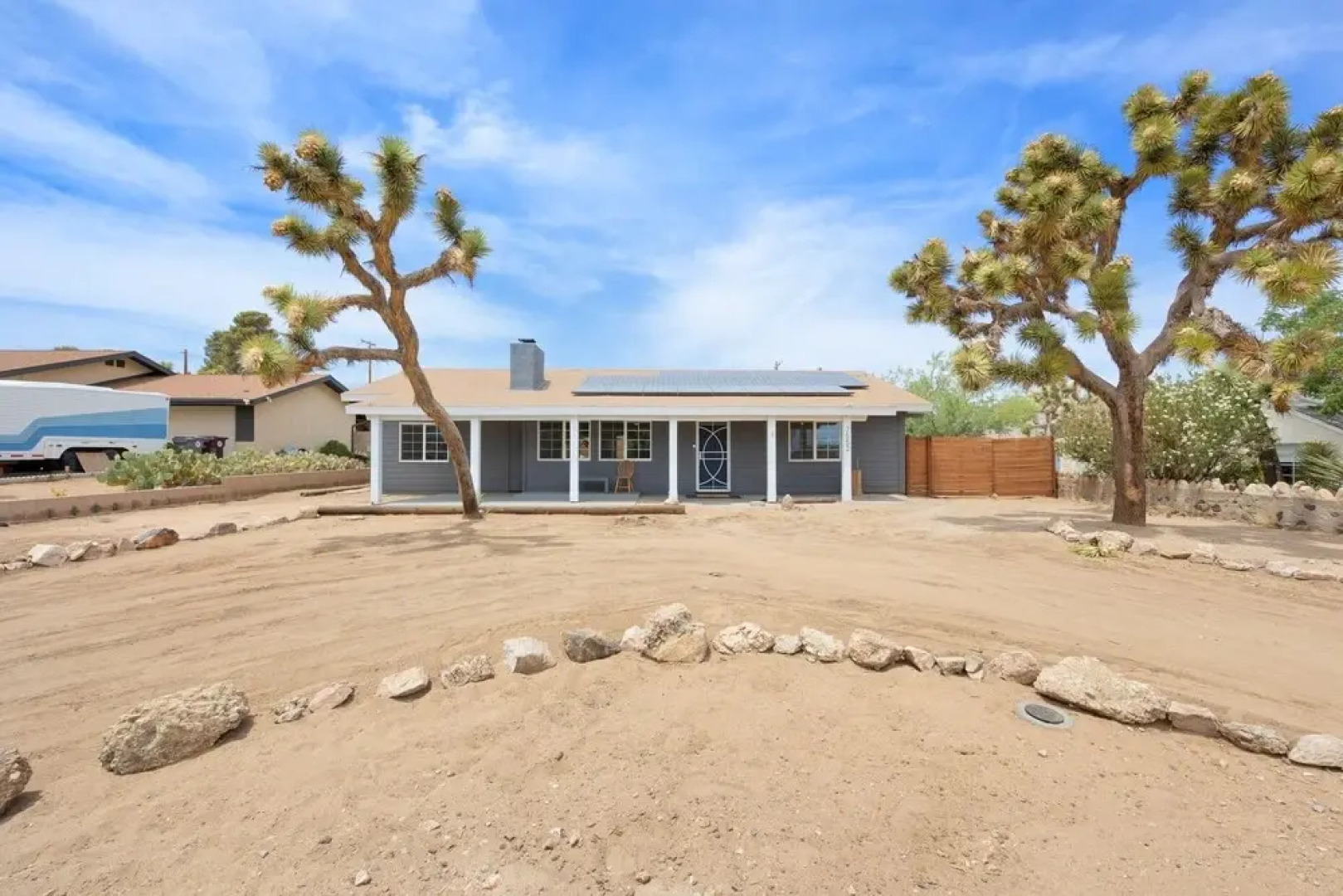 Nuevo Sol - In Ground Pool, Hot Tub, Fire Pit + Bbq 3 Bedroom Home by RedAwning