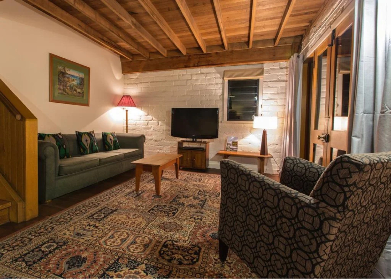 King Parrot Cottages