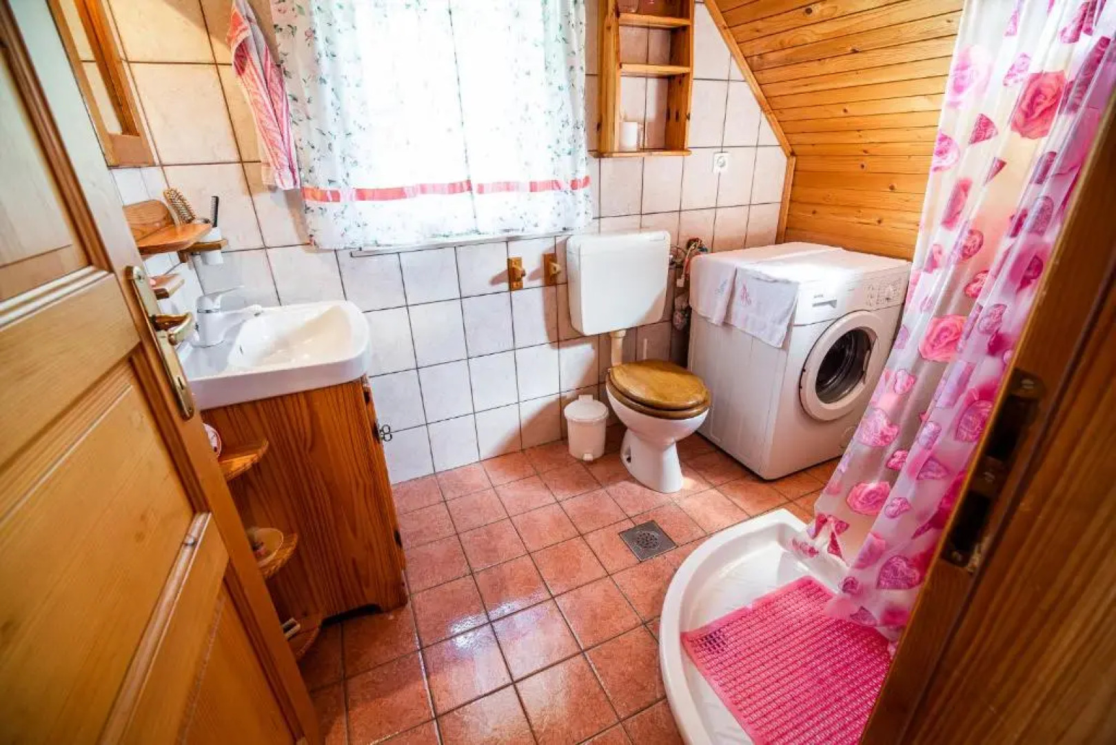 Authentic Countryside Villa With Hot tub