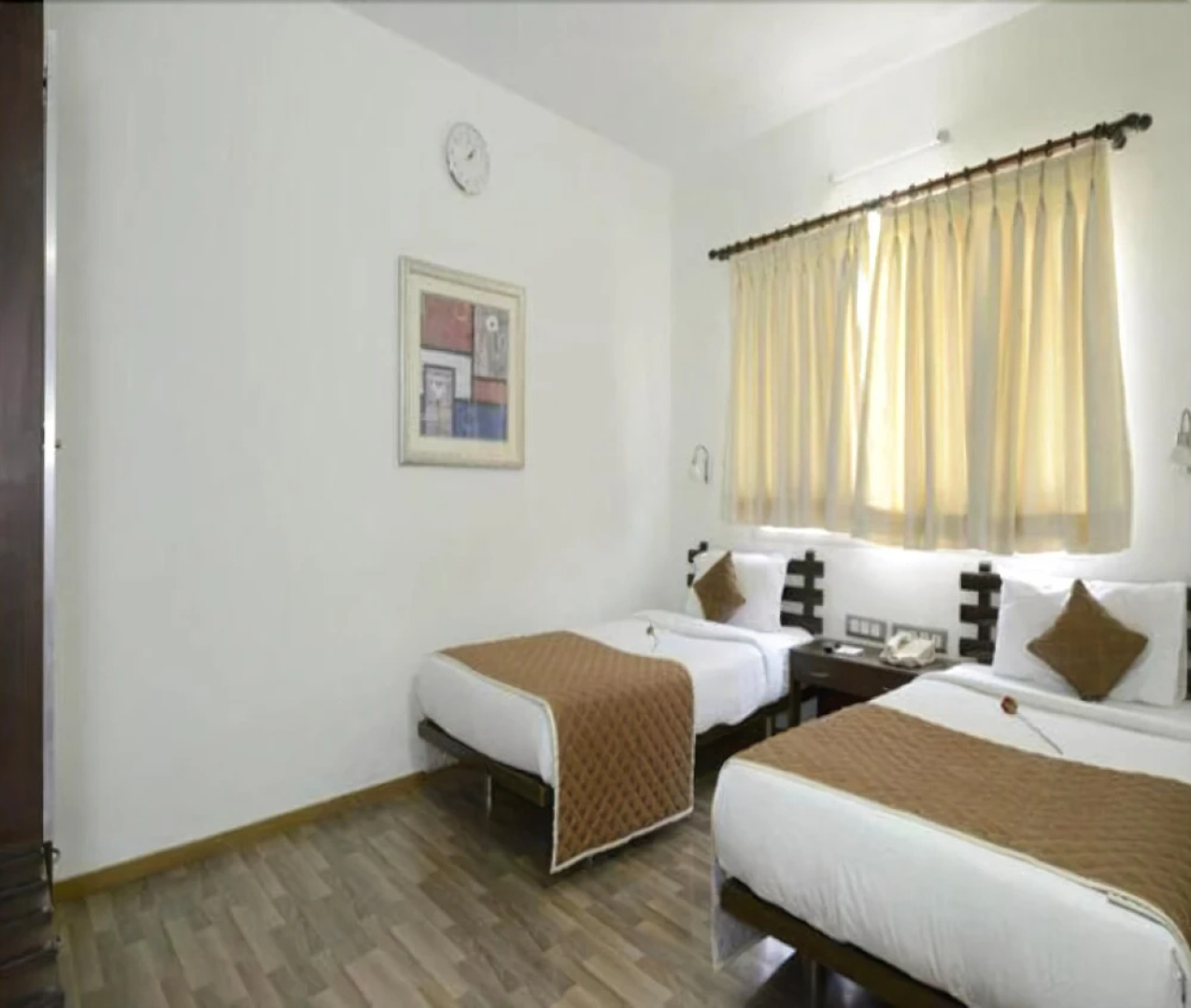 Seasons – An Apartment Hotel