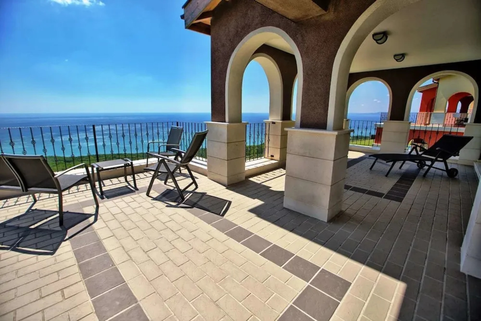 Lighthouse Golf & Spa Apartments