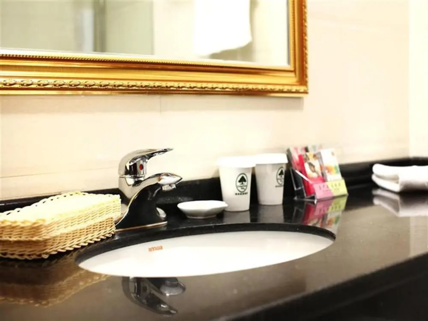 GreenTree Inn Shangqiu Guide Road Express Hotel