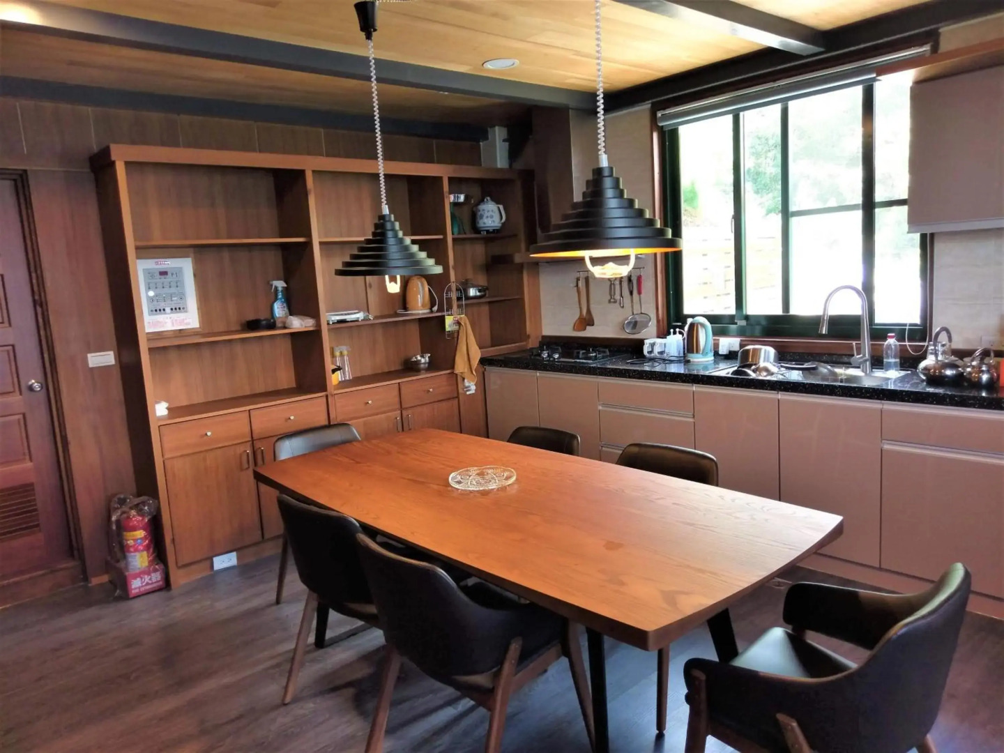 Shiyai Taoyuan B & B