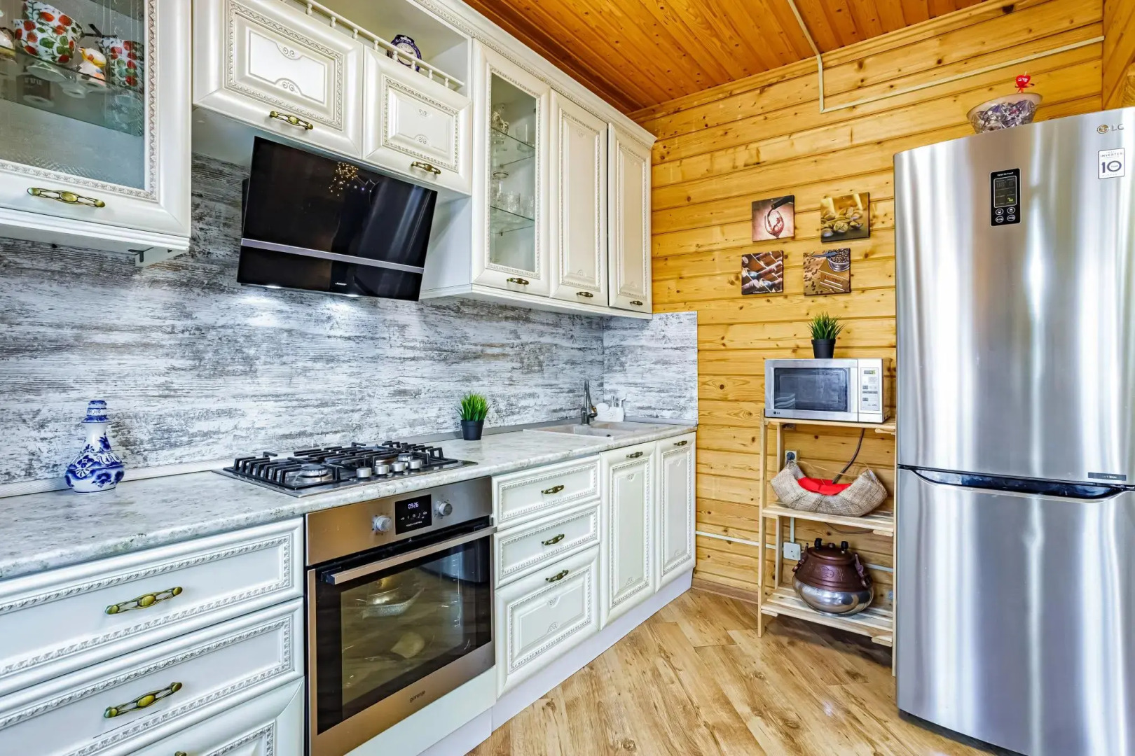 Агой-Шале семейный 12-местный коттедж