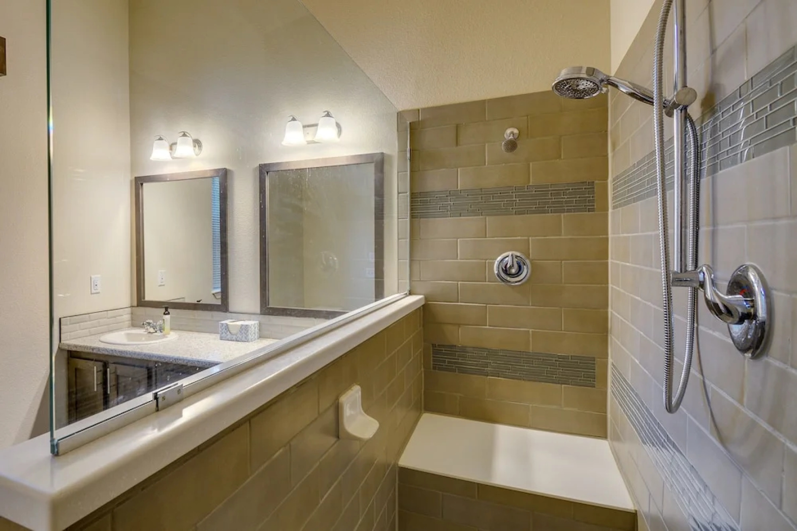 Hoodsport Vacation Rental w/ Private Lake Access!