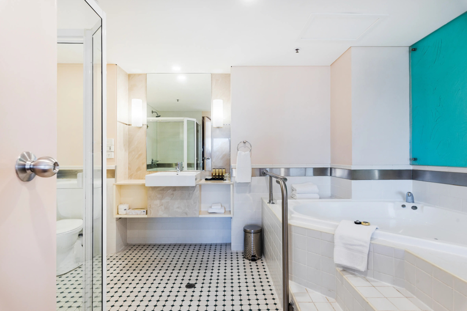 Stamford Grand Adelaide