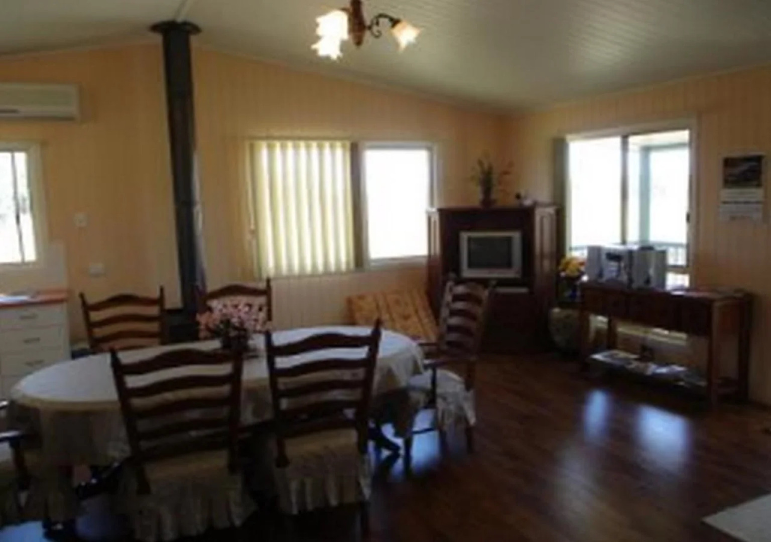 Lee Farm Stay Cottages